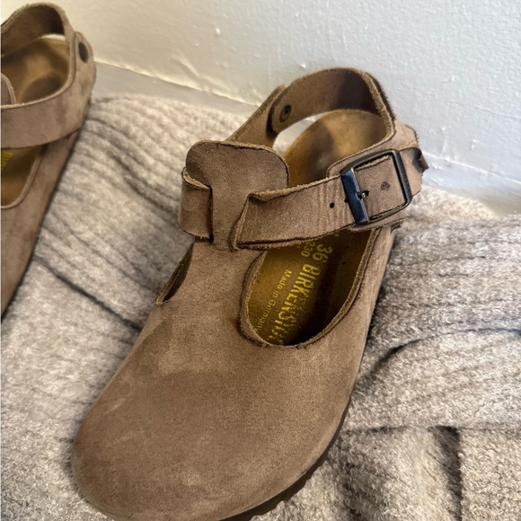 Birkenstock Tan Mules with Buckle - Picture 12 of 13